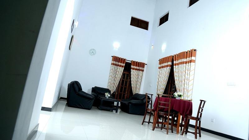 Grand Hilton Hotel Negombo Bagian luar foto