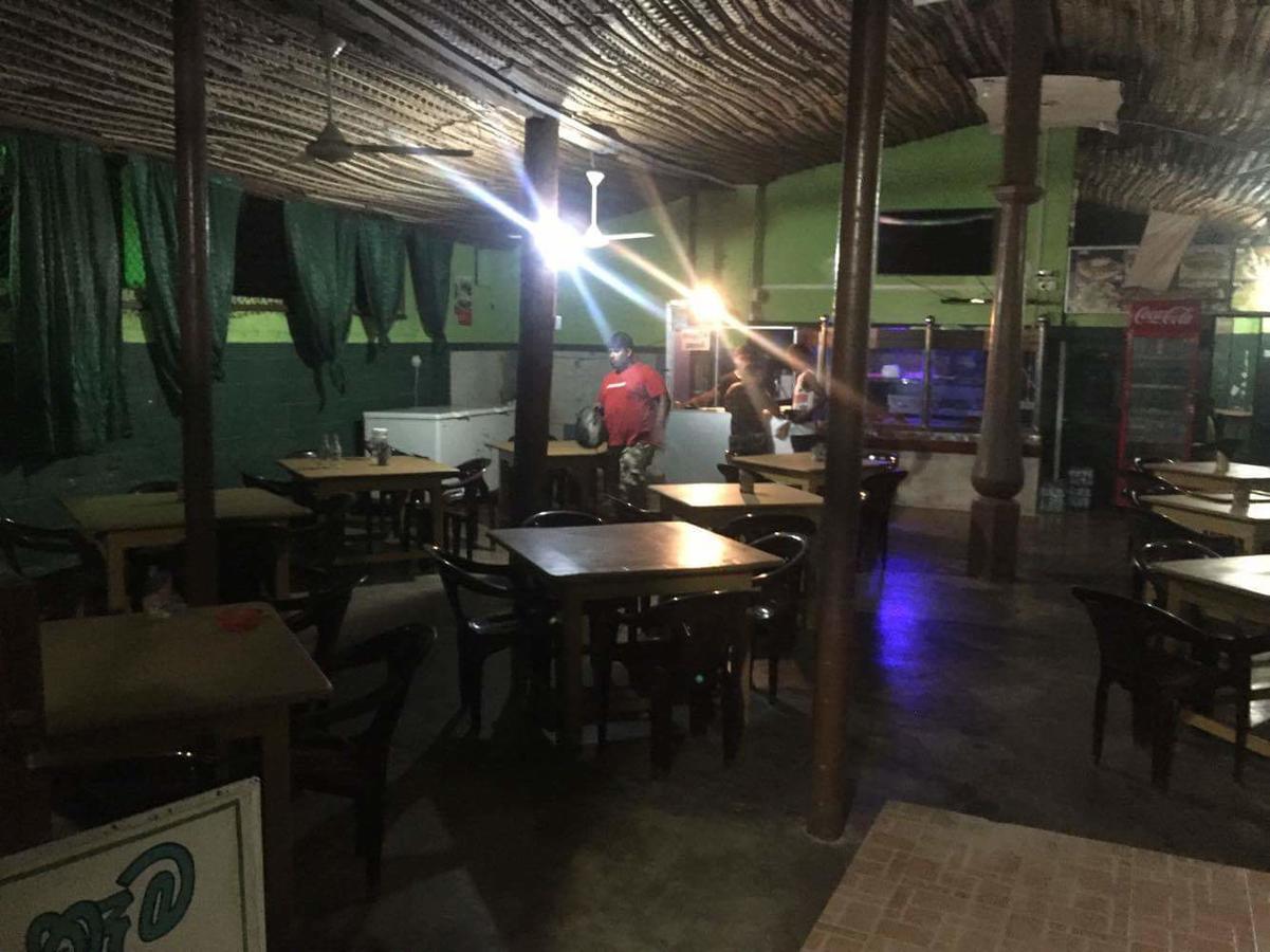 Grand Hilton Hotel Negombo Bagian luar foto
